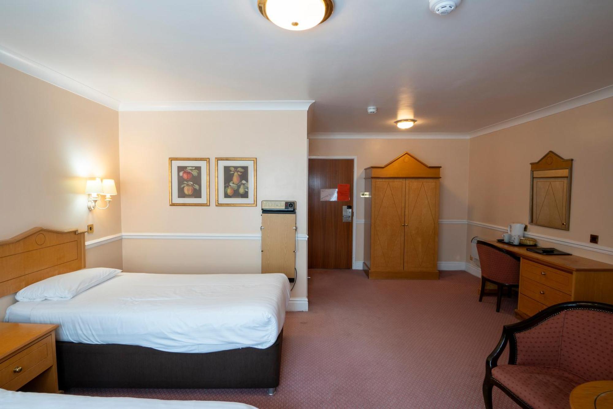 Beaufort Park Hotel Mold Εξωτερικό φωτογραφία