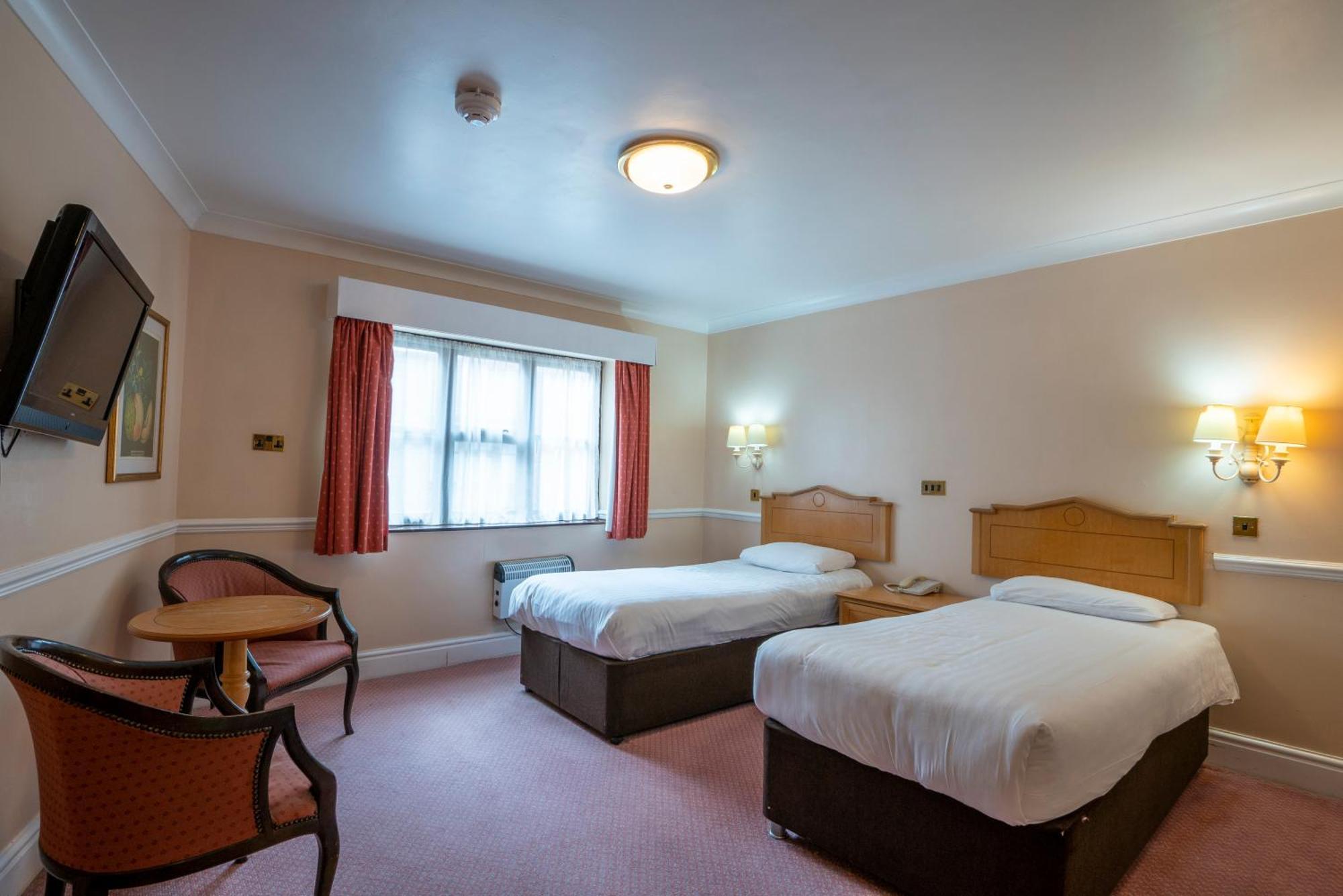 Beaufort Park Hotel Mold Εξωτερικό φωτογραφία