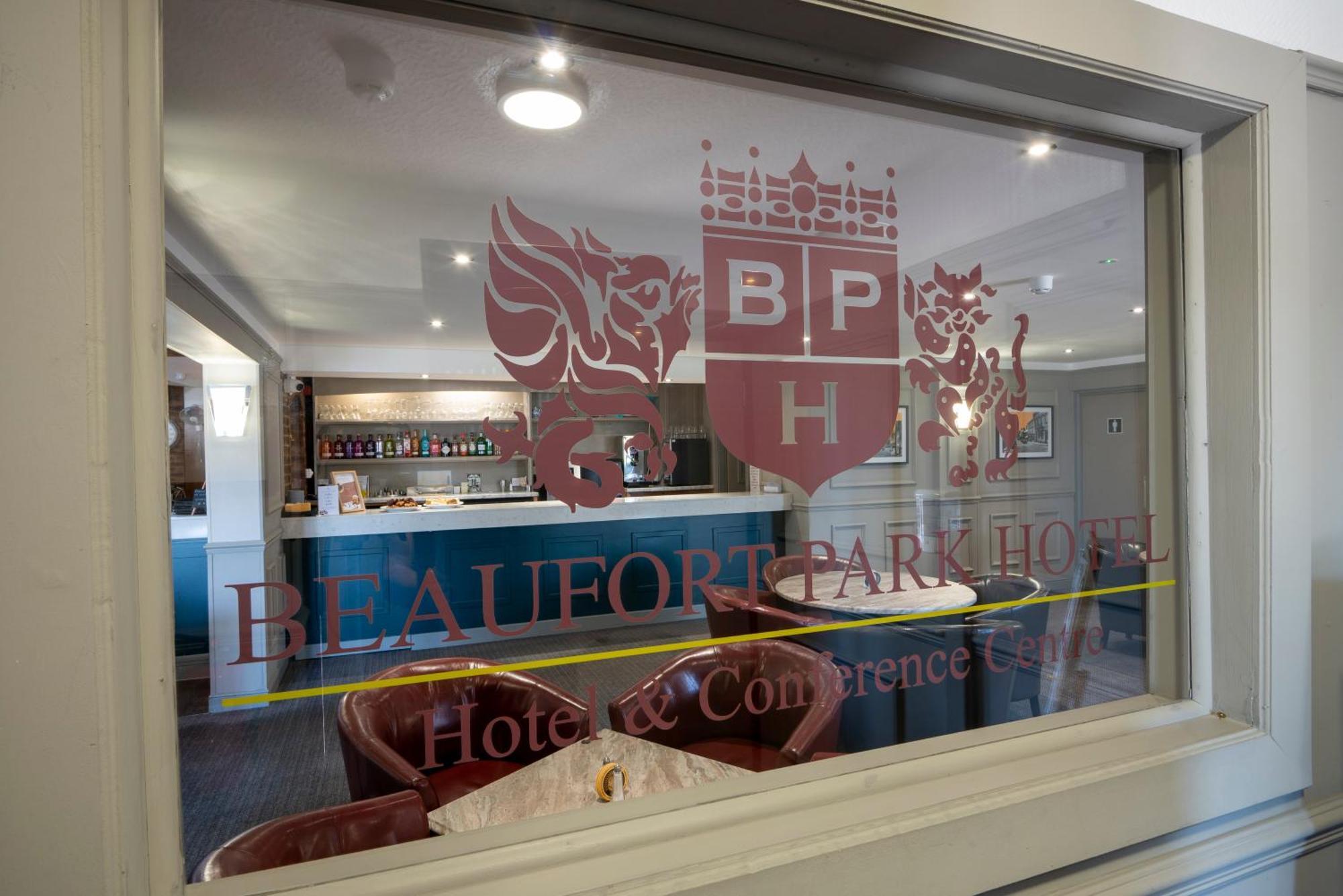Beaufort Park Hotel Mold Εξωτερικό φωτογραφία