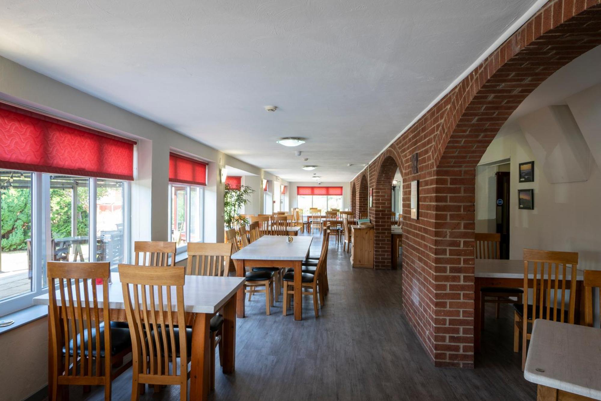 Beaufort Park Hotel Mold Εξωτερικό φωτογραφία